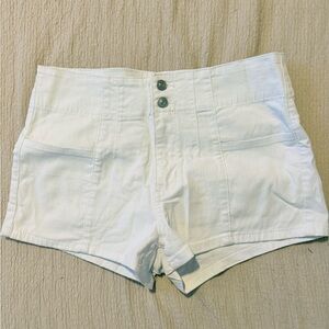 No Boundaries Women's High-Waisted White Shorts